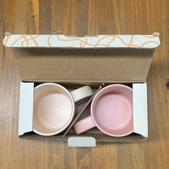 NIB Whitney Kerney Illustrated Mugs Set of 2 - Picture 2 of 5